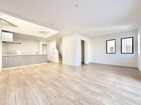 ���r���O ���������났�ƏΊ炪�W�܂�A�S���܂郊�r���O