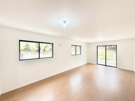 rO 났ƏΊ炪W܂AS܂郊rO