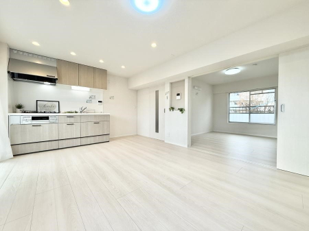 ���r���O ���������R�Ɖ�b�����܂��A�S�n�悢�ЂƂƂ�