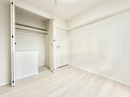 �q������ �������v���C�x�[�g��ԂƂ��ĐÂ��ŗ�������������񋟂��Ă���܂�