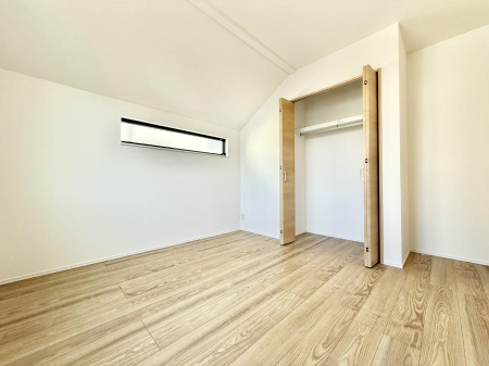 �q������ �������v���C�x�[�g��ԂƂ��ĐÂ��ŗ�������������񋟂��Ă���܂�