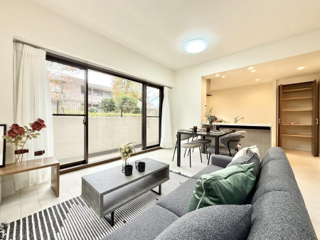 ���r���O ���������났�ƏΊ炪�W�܂�A�S���܂郊�r���O