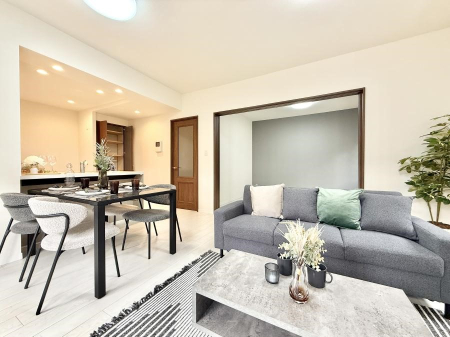 ���r���O ���������S�n�̂����A���z�̃��r���O