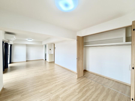 ���r���O ���������R�Ɖ�b�����܂��A�S�n�悢�ЂƂƂ�