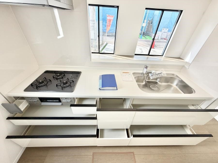 �L�b�`�� �������Ƒ����J��[�߂�A������̂���L�b�`��