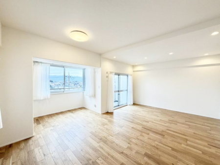 �Q�� ���������̔z�u��ʋC���̗ǂ��݌v�ŕ����̋�C�������炸�A��ɐV�N�ȋ�C������܂�