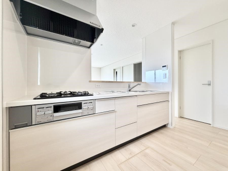 �L�b�`�� �����������������Ɗy�����Ȃ�A���K�ȃL�b�`�����