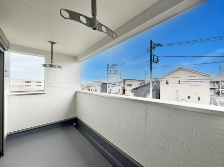 �o���R�j�[ ������ ���R��g�߂Ɋ�����A�J���I�ȃo���R�j�[