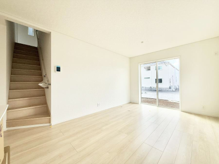 ���r���O ���������S�n�̂����A���z�̃��r���O