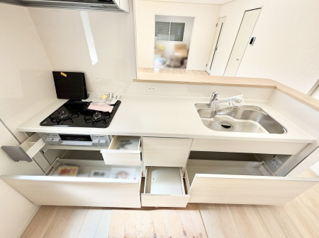 �L�b�`�� �������Ƒ����J��[�߂�A������̂���L�b�`��