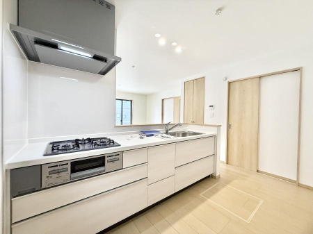 �L�b�`�� �������Ƒ����J��[�߂�A������̂���L�b�`��