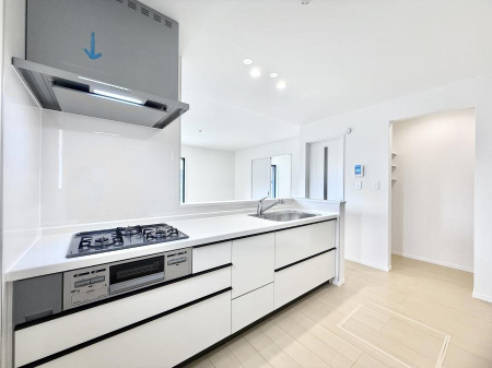 �L�b�`�� �������V���v���Ŕ������S�n�悢���Ԃ𐶂ރL�b�`�����