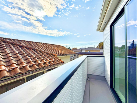 �o���R�j�[ ������ ��𒭂߂Ȃ���A�ق��ƈꑧ������ʂȋ��