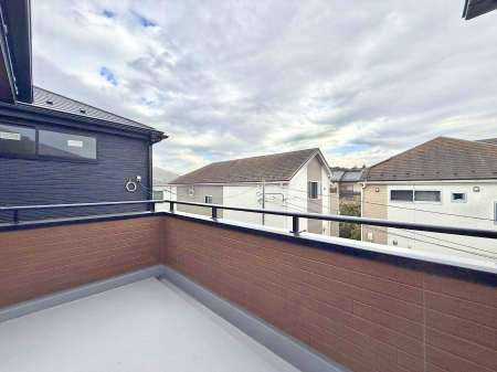 �o���R�j�[ ������ �G�߂̈ڂ낢����������J���I�ȋ�Ԃł�