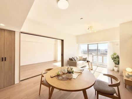 rO 났ƏΊ炪W܂AS܂郊rO