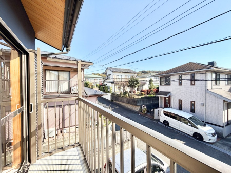 �o���R�j�[ ������ �G�߂̈ڂ낢����������J���I�ȋ�Ԃł�