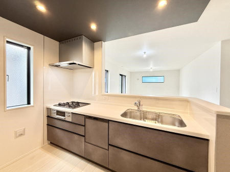 �L�b�`�� �������Ƒ����J��[�߂�A������̂���L�b�`��