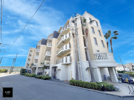 nOώʐ^ OρV炵n܂ꏊŁAƑJ[߂