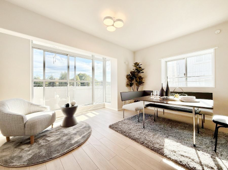 ���r���O ���������났�ƏΊ炪�W�܂�A�S���܂郊�r���O