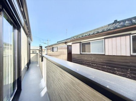 �o���R�j�[ ������ �G�߂̈ڂ낢����������J���I�ȋ�Ԃł�