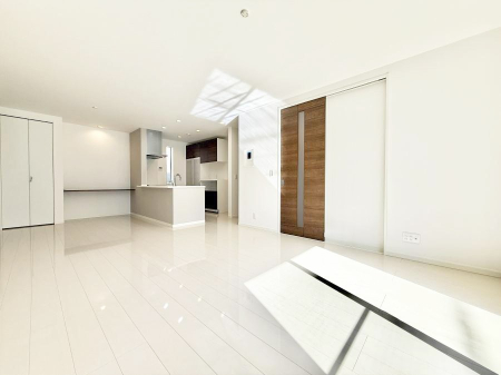 ���r���O ���������났�ƏΊ炪�W�܂�A�S���܂郊�r���O