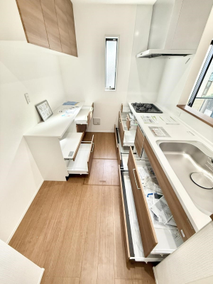 �L�b�`�� �������Ƒ����J��[�߂�A������̂���L�b�`��