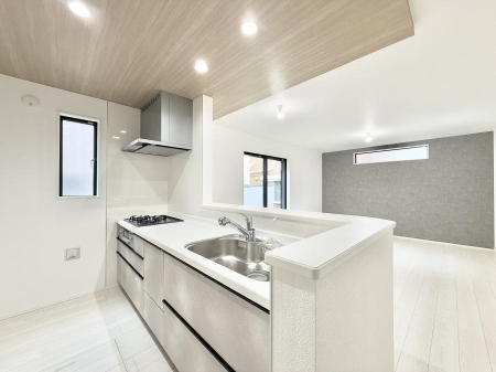 �L�b�`�� ���������y���݂ƐH�ׂ�K����͂���L�b�`��