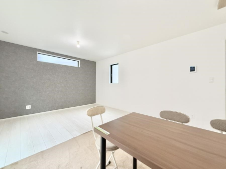 ���r���O ���������R�Ɖ�b�����܂��A�S�n�悢�ЂƂƂ�