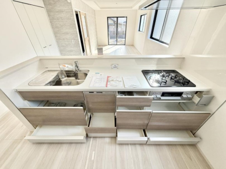 �L�b�`�� ���������y���݂ƐH�ׂ�K����͂���L�b�`��