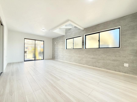 rO 났ƏΊ炪W܂AS܂郊rO