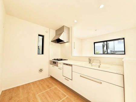 Lb` ƑƂȂAR~jP[V̏