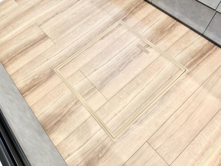 ̑ ݔBꂽ[Xy[XŉƑŜXbL