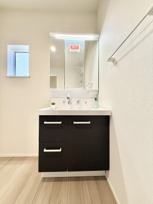 ʑEʏ 邢ʏ͖̎yłႢł