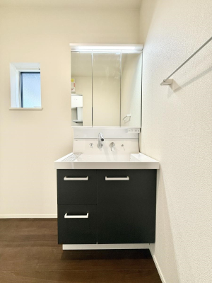 ʑEʏ 邢ʏ͖̎yłႢł