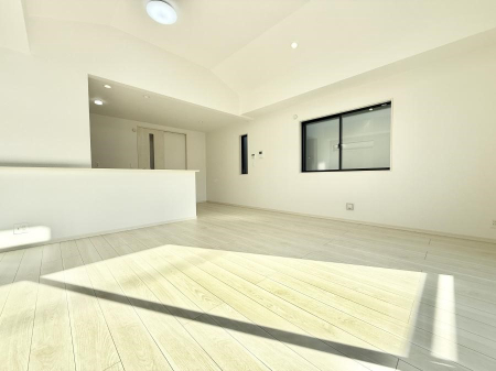 ���r���O ���������났�ƏΊ炪�W�܂�A�S���܂郊�r���O