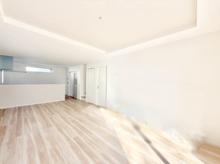 ���r���O ����