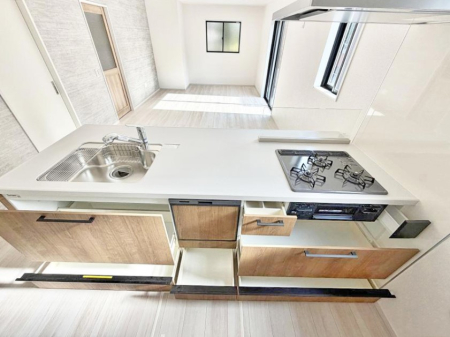 �L�b�`�� �������Ƒ����J��[�߂�A������̂���L�b�`��