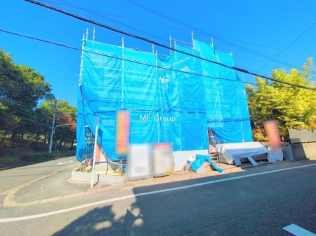 nOώʐ^ OρV炵n܂ꏊŁAƑJ[߂