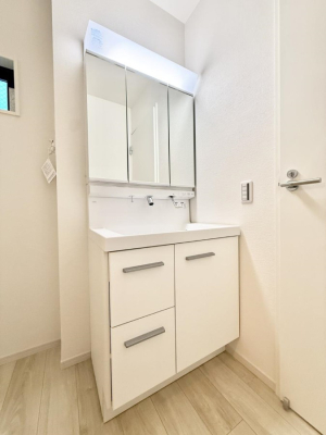 ʑEʏ 邢ʏ͖̎yłႢł