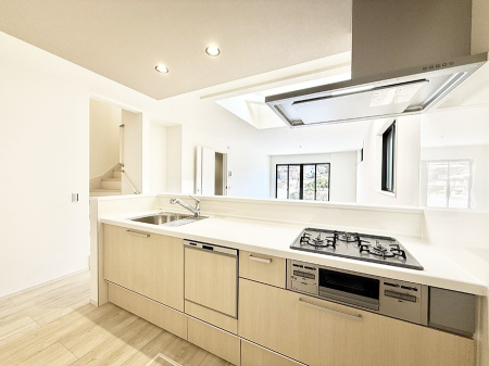 �L�b�`�� �����������������Ԃ����܂��A�Ί炠�ӂ��L�b�`��