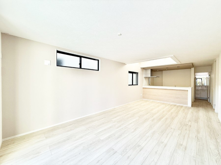 ���r���O ���������났�ƏΊ炪�W�܂�A�S���܂郊�r���O