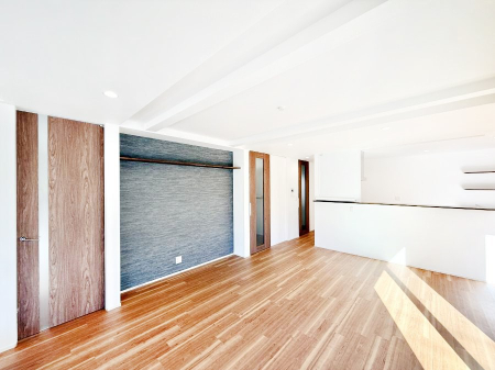 ���r���O ����