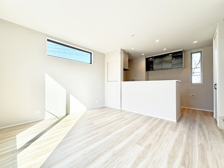 ���r���O ���������났�ƏΊ炪�W�܂�A�S���܂郊�r���O