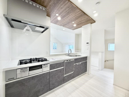 �L�b�`�� �����������������Ɗy�����Ȃ�A���K�ȃL�b�`�����