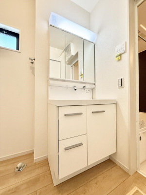 ʑEʏ 邢ʏ͖̎yłႢł