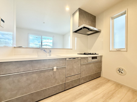 Lb` ƑƂȂAR~jP[V̏