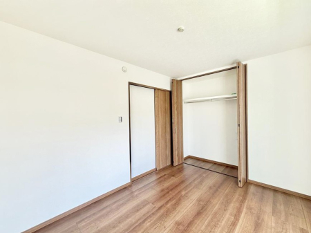 �Q�� ���������̔z�u��ʋC���̗ǂ��݌v�ŕ����̋�C�������炸�A��ɐV�N�ȋ�C������܂�