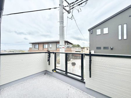 �o���R�j�[ ������ �G�߂̈ڂ낢����������J���I�ȋ�Ԃł�