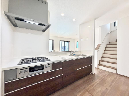 �L�b�`�� �������Ƒ��ƂȂ���A�R�~���j�P�[�V�����̏�