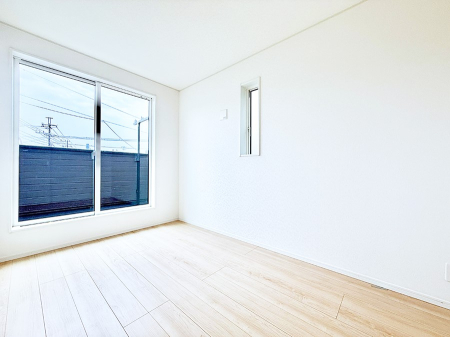 �Q�� ����